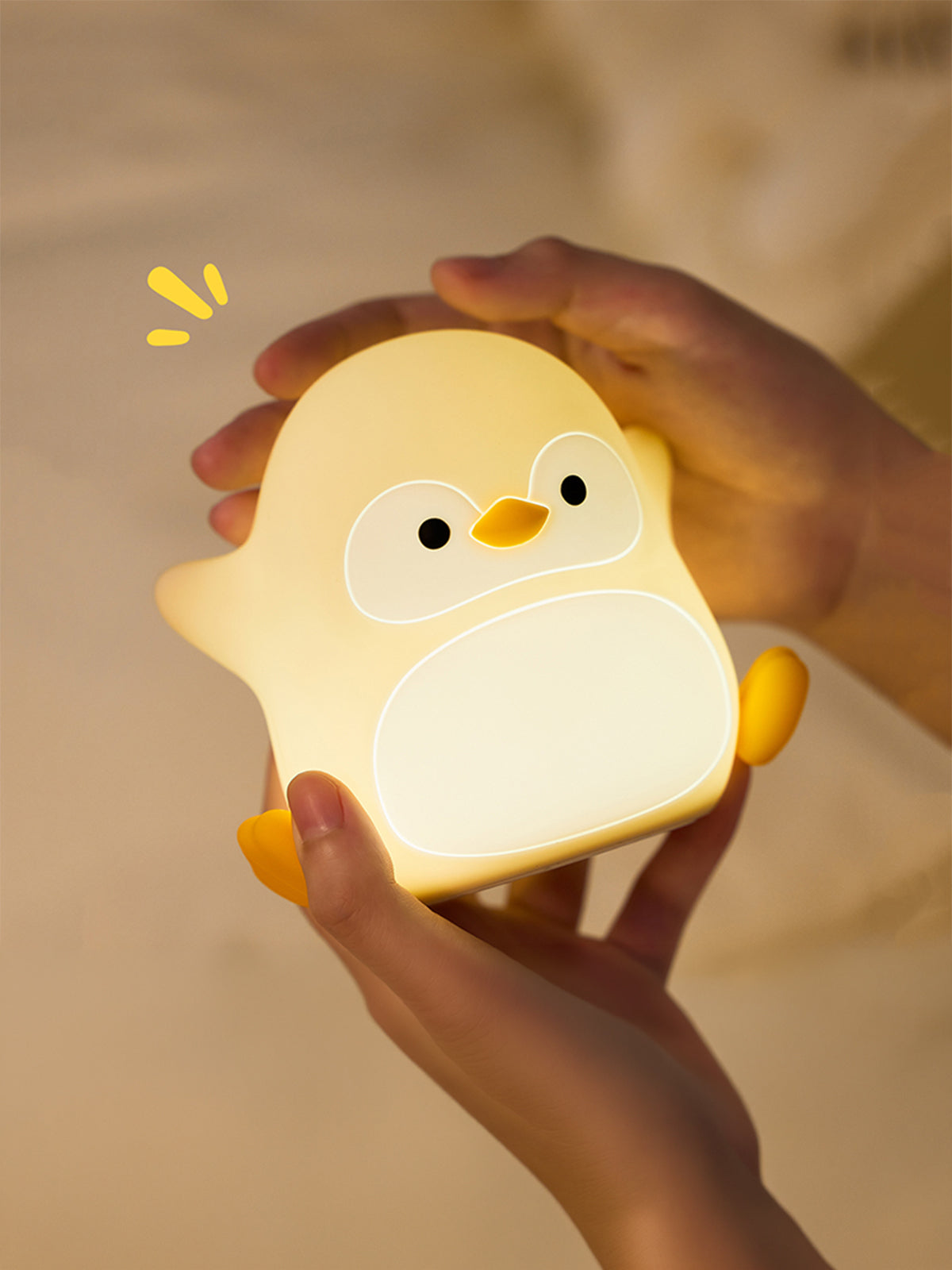 Lampă de veghe pinguin din silicon moale, ținută în mână, cu lumină caldă pentru copii